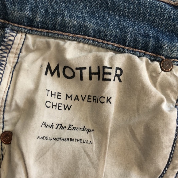 MOTHER The Maverick Chew 10”HR Cutoff Jean Shorts - Picture 11 of 14